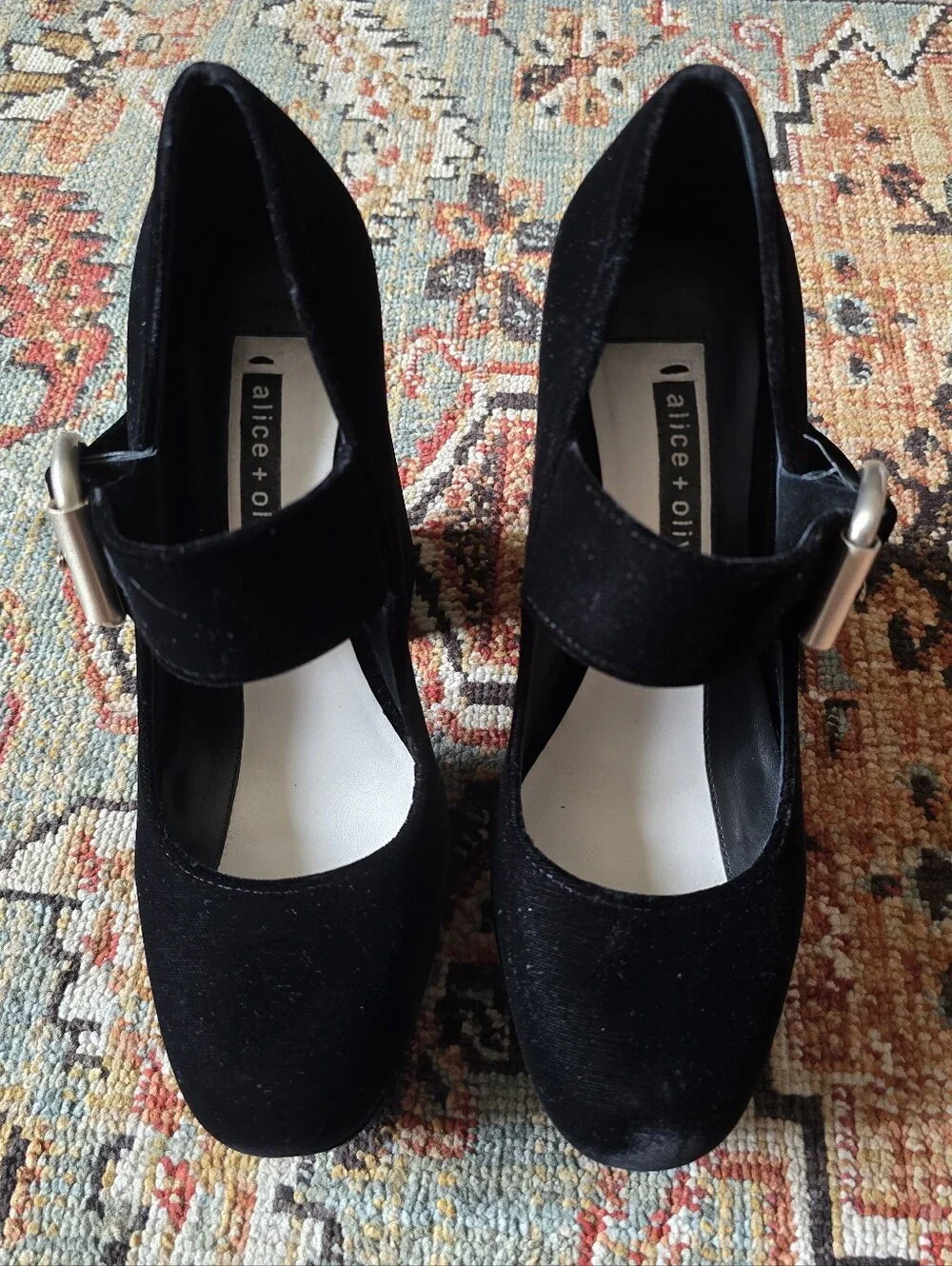Alice & Olivia